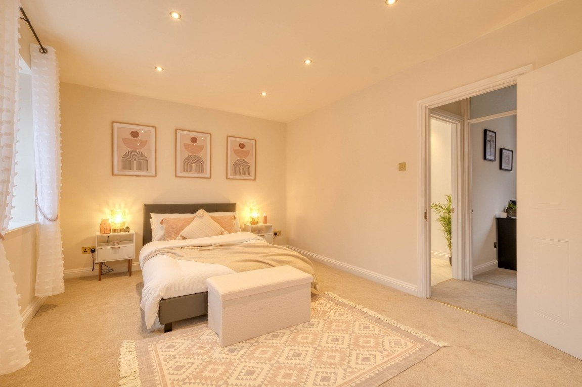 Minton Mews Master Bedroom
