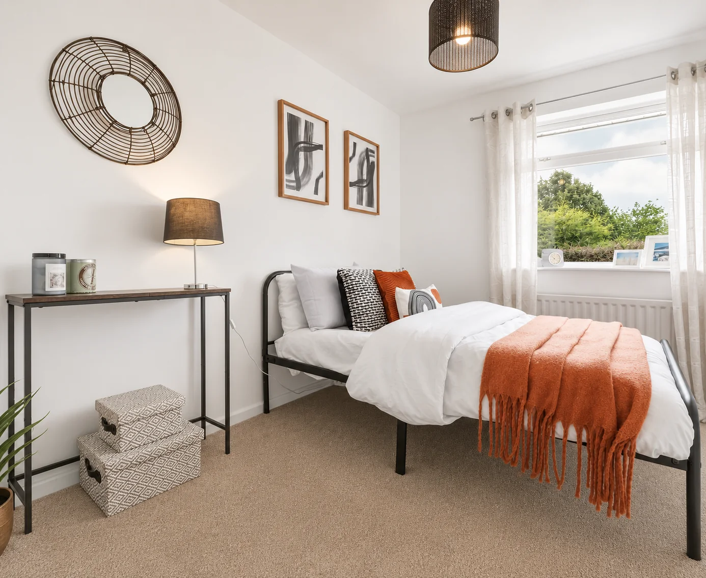 Robins Hill Drive staged second bedroom