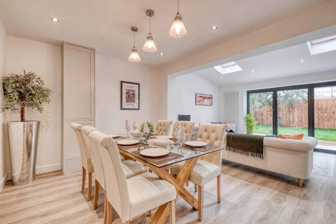 Stoke Road Dining Area